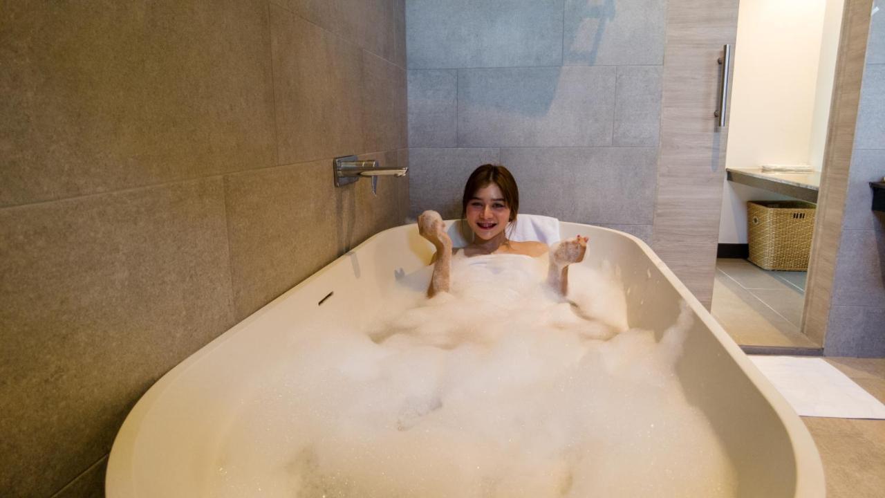 Toledo Pool Villa 洛坤府 外观 照片